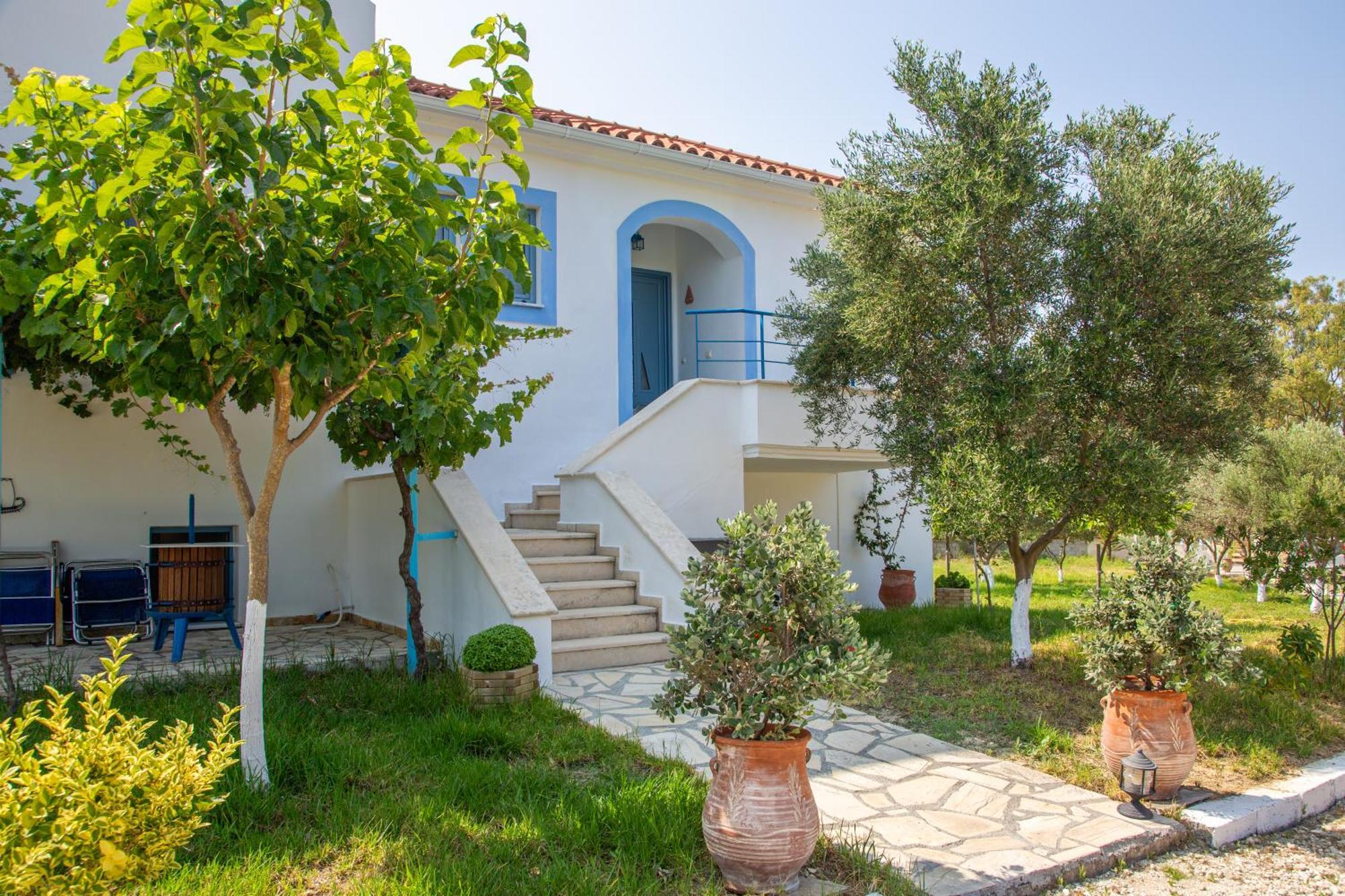 Romanos XI Xi Beach Exterior photo
