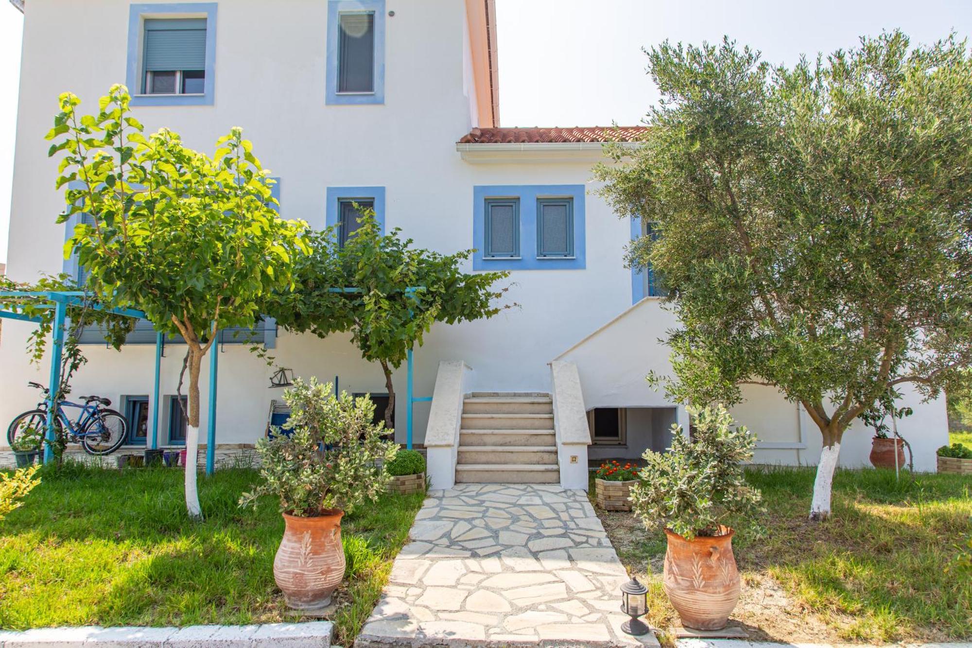 Romanos XI Xi Beach Exterior photo